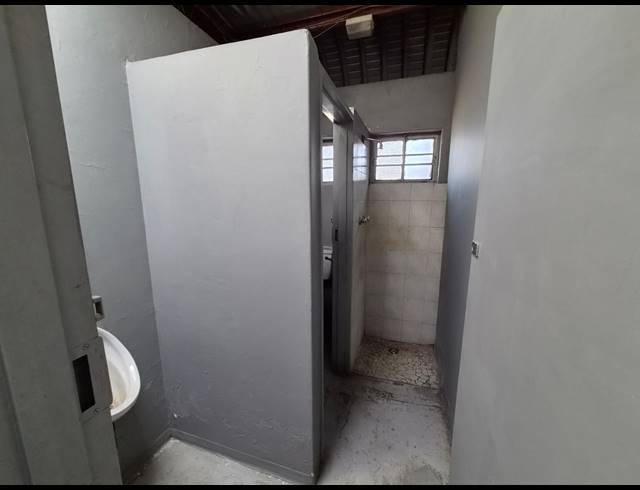 172M² WAREHOUSE TO LET IN WADEVILLE